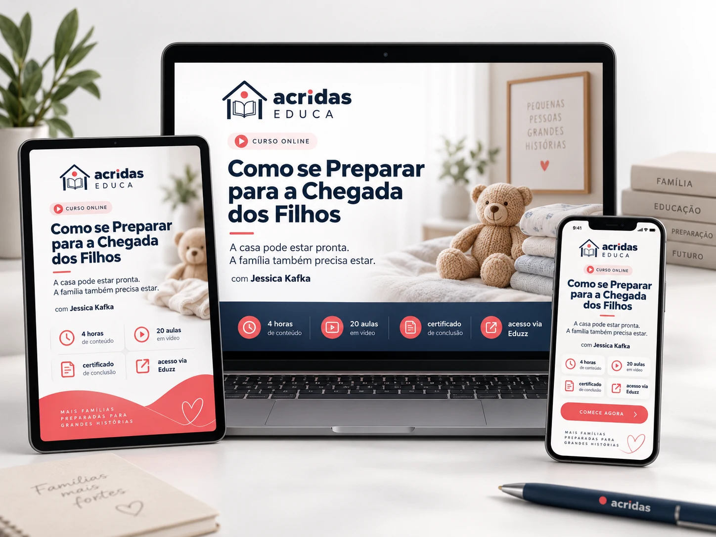 Mockup do curso online Como se Preparar para a Chegada dos Filhos, do ACRIDAS EDUCA, apresentado em notebook, tablet e celular.
